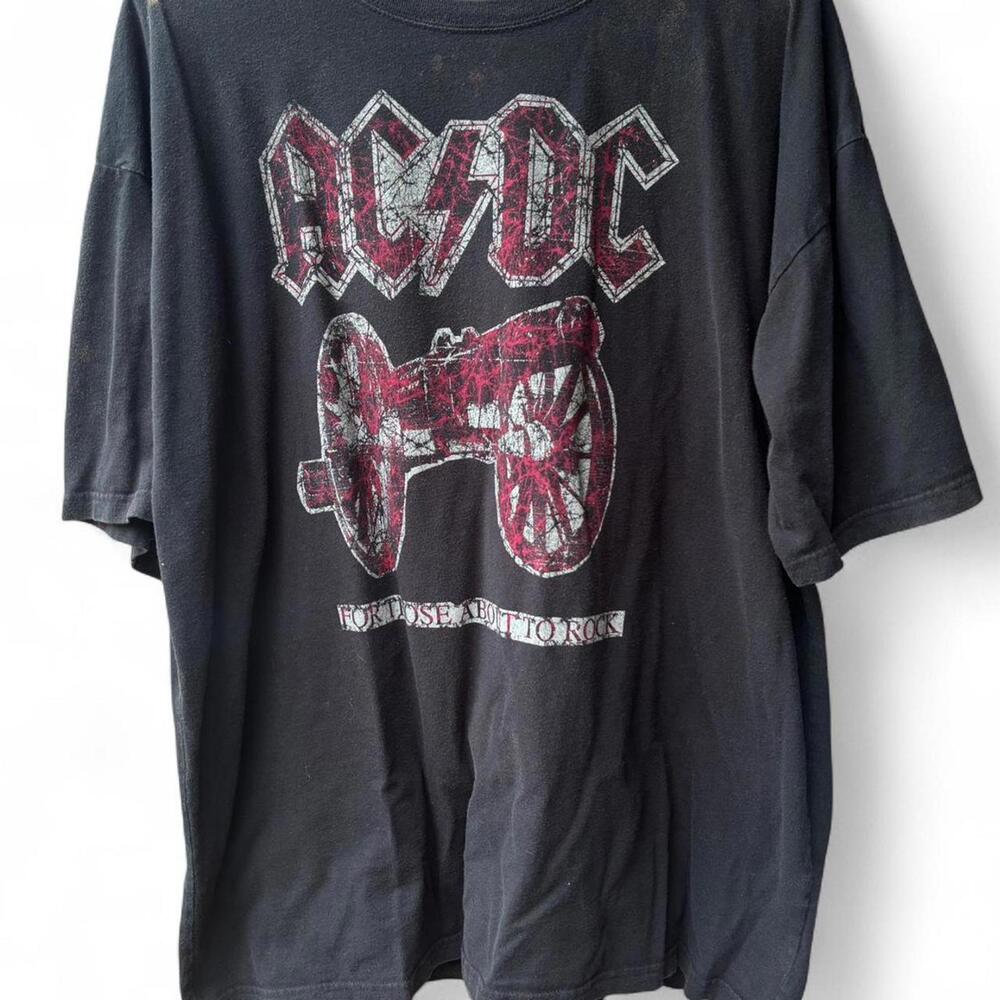Black 2007 AC/DC tee